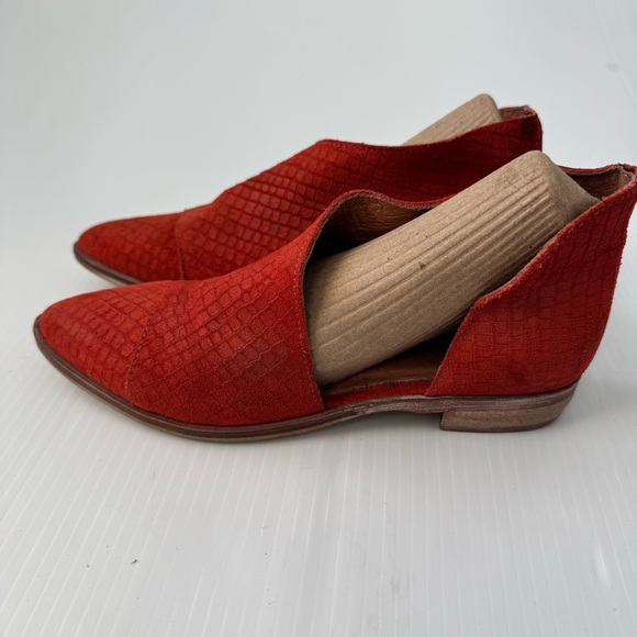 Free People D’orsay Royale flats size: 37 / 6.5-7 us red alligator embossed - Picture 2 of 14